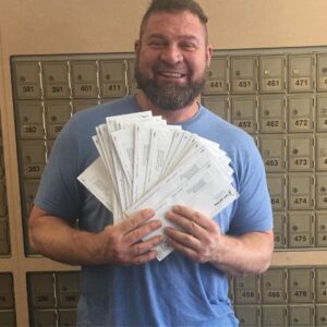 Brad William Henke Instagram - WOW!!! Woke up at 11😴- went P.O. Box... have never received this many residuals in one day in my life ❤️💰😜! Thank u ORANGE fans - SNEAKY PETE- BRIGHT - SPLIT  fans ❤️. I am SO THANKFUL to all the fans and people who support me and believe in me as an actor-  I AM SO GRATEFUL💙 and blessed to make a living doing the thing I love to do 💝. Thank you ! I needed it 😁. We all bills to pay 💵 and I wouldn't be able to pay mine without YOU watching and supporting❤️ #grateful 
#oitnb #sneakypete #netflix #brightmovie