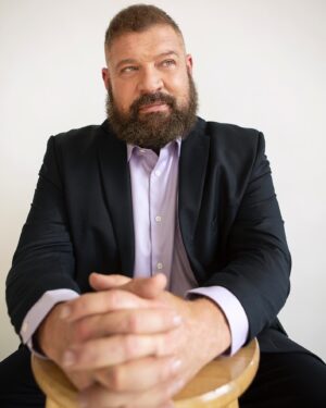 Brad William Henke Instagram - I really LOVED playing #TomCullen from #thestand because people initially don’t see his potential, but as you see through his journey throughout the series, he really shows he’s capable of a lot! His HUGE HEART ♥️ and intuition carry him through 💯

Remember that the next time they count you out. You are capable of anything you put your heart and mind to and your potential is limitless. 

I WANT TO THANK @artlewinbespokesuits I have Never had anyone make me a custom suit before - it’s so amazing and I really appreciate it.
📷 @jesseashtonphotography