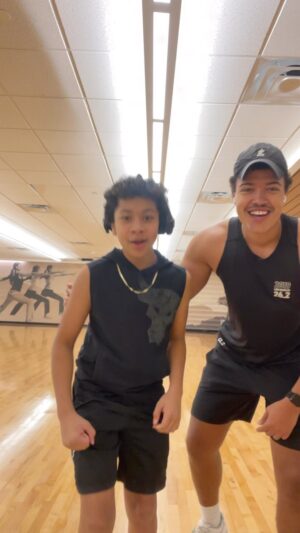 Bradley Constant Instagram - Buncha Rocks in tha gym 😎 let’s goooooo @adriangroulx showing me how it’s done on a Sunday!

#YoungRock
