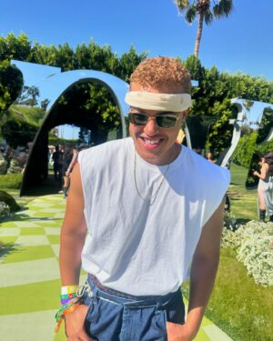 Bradley Constant Instagram - LUDA!! 💪🏽👊🏽 @revolve #revolvefestival