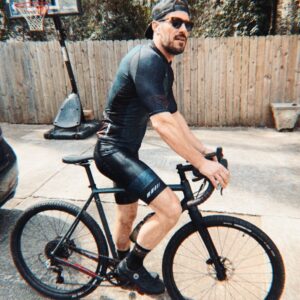 Brandon Quinn Instagram - I heard a quote once regarding how difficult cycling can be, “I don’t have to do it but I get to do it”. 

I 💙cycling. I’m new to it but I really love it. It’s hard and it’s challenging and to my surprise, that’s one of the main reasons I love it. 

I’ve never loved cardio exercise. I hate it actually - especially running. 
However as I get older, I find the need for it more and more both physically and mentally. 

I think about that quote every single time I clip in. It’s a privilege to be able to push my body and mind and it’s something that has come to have a whole new meaning for me over the past 8 months and I don’t plan on letting up. 

Now get out and ride!! @vaastbikes @crankbrothers #ridevaast #crankbrothers #teamrivs🏴‍☠️