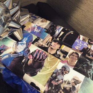 Brandon Routh Instagram - My final day of filming with my #LegendsFamily. I love you all & appreciate the 5 seasons we’ve spent together.
It hasn’t always been easy, but I think that’s what makes it harder to leave—getting through the growing pains of the first few seasons has bonded us. 👊🏻 And made the last three seasons a blast!
I’ve never been at a job this long, so this is new for me. 😢 I think I will miss you all and the fun we’ve had making this silly show on the #Waverider—as much as I’ll miss bringing #RayPalmer to life.
Love & blessings on a great finish to the season. 🙏🏼❤️❤️❤️