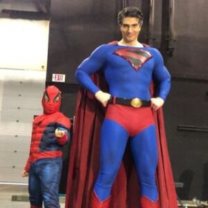 Brandon Routh Instagram - Here’s some #BTS from the 1st ever #Superman/#Spiderman photoshoot. 😉Hope it brings a little light in.
Spider-Man played by my son Leo. Cameo from @iamdionfarrell.

#SuperSocialDistancing
#StayHomeSaveLives