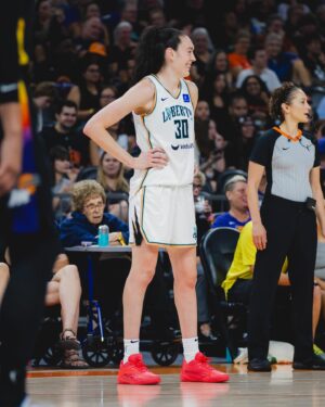 Breanna Stewart Instagram - W🎂