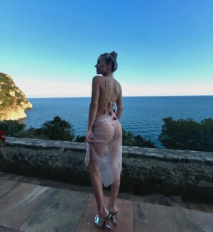 Brenda Asnicar Instagram - Amalfiiii io ti amo come amo @casamigos 
.
.
.
Styled by @diomede_domenico