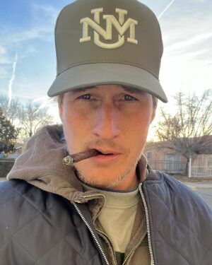 Brendan Fehr Instagram - Have a good weekend. Off to see @colterwall.