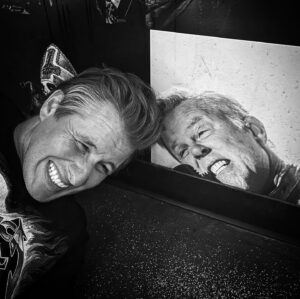 Brendan Fehr Instagram - On the floor at @ziggysmagicpizza to take a pic with #PapaHet @metallica #m72phoenix