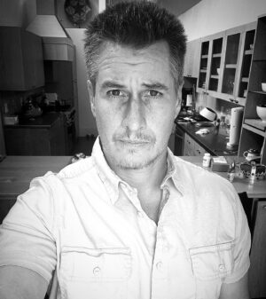 Brendan Fehr Instagram - My #cooking show headshot.
I may or may not post a video of me cooking/baking one of your suggestions in the comments.