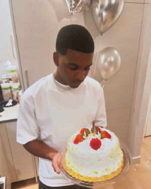 Brett Gray Instagram - I know it’s been a week, and yall know I ain’t been really on my social media like that lately, but thank you all so much for all the birthday wishes. Here’s to another year of blessings. I’m surrounded by sooo much love and support and although I know that daily, a birthday is such a nice reminder. Thank you all for being here with me 🙏🏾❤️