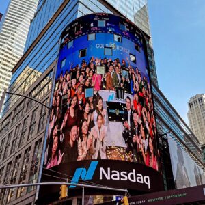 Brian Tee Instagram - Happy to kick off #AAPIheritagemonth ringing the closing bell @nasdaq with @goldhouseco and the #AAPI leaders of buiness and finance!!!
