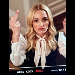 Brianne Howey Instagram - season 2 summed up juuuust right 🧡 #bts #ginnyandgeorgia
