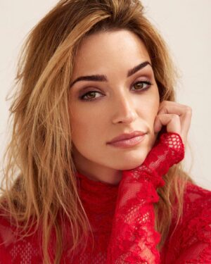 Brianne Howey Instagram - ❣️ @graziausa ❣️