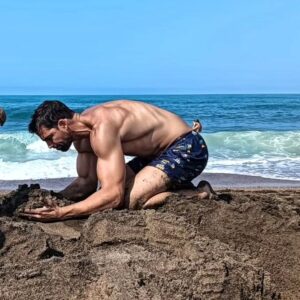 Brice Martinet Instagram - Working hard to live the dream by your side everyday ❤️
🙏@stebon18 
#motivation #dream #love #family #beach #summer