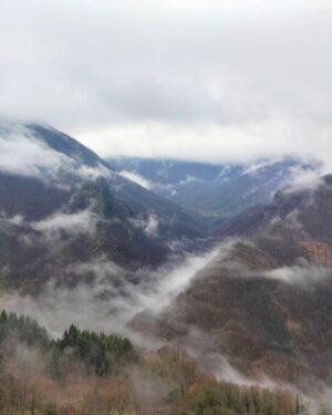 Brice Martinet Instagram - Living the dream in the most beautiful place in the world(for me).
Wishing the best to everyone for 2024.
#newyear #2024 #best #love #toscana #mountains