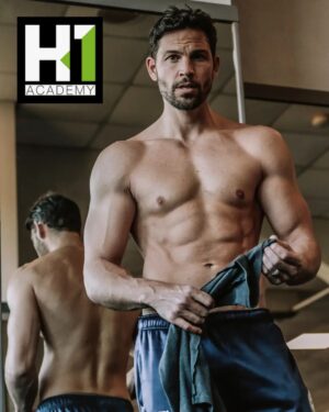 Brice Martinet Instagram - Feeling strong, feeling good! 😎
#natural #physique #abs #fitness #model #sport 
Photography: @riccardo_lucietti ❤️
