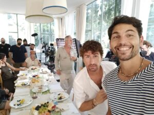 Brice Martinet Instagram - "Tramite amicizia" è stata una settimana di girato divertentissima.😂
È stato un piacere ma soprattutto un onore girare insieme a @alessandrosianiofficial 😊