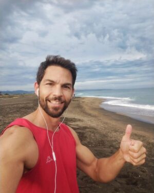 Brice Martinet Instagram - Running everyday is good... But... 
Running everyday at the beach is definitely better 😎❤️.
Between performance and wellness, I chose!
Grazie 🙏@stebon18
#running #beach #love #wellness