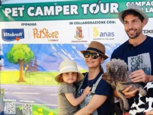 Brice Martinet Instagram - Un altro fine settimana meraviglioso in camper🚌
State attenti sulla strada, io lo  sono sempre  perché a bordo, ho tutta la mia vita❤️
"Guida e basta" #anas
#camper #camperlife #holiday #pet #family #love #petcampertour