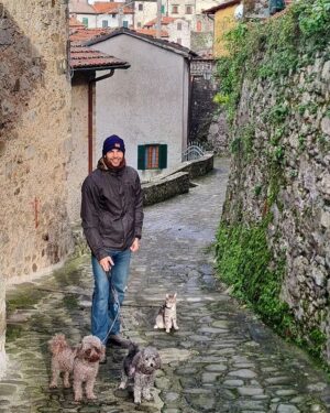 Brice Martinet Instagram - Living the dream in the most beautiful place in the world(for me).
Wishing the best to everyone for 2024.
#newyear #2024 #best #love #toscana #mountains