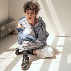 Brigette Lundy-Paine Instagram - by @baohngo for @vulkanmag 💡💡💡

hair @hiromarihair 
makeup @cvsee 
style @swandion_   luke stage