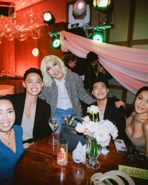 Brigiding Instagram - What a great time at #thebubblybash ❤️🤩 lovely moments spent with these amazing people! @beaalonzo @praybeytbenjamin @kaladkaren @darrenespanto @ilovekaye and the whole @bash.manila fam!

Thank you @niceprintphoto 📸