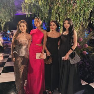 Brisia Jodie Instagram - Kondangan = reuni🤍

Happy Wedding lovebirds✨bahagia selamanyaa
@aaliyah.massaid & @thariqhalilintar