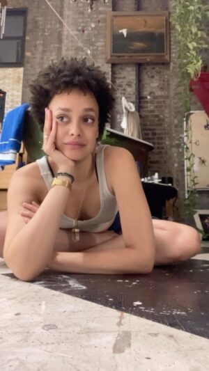 Britne Oldford Instagram - My summer so far ☀️
Welcome to my berry obsession… apparently Oregon has all of the berries I could ever need. Heaven 🧚🏼