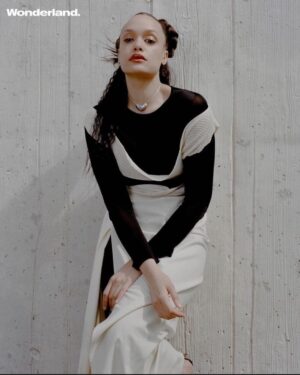 Britne Oldford Instagram - This photo 🤌🏼
@wonderland photoshoot back in April for the Summer issue out now.