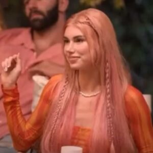 Brittan Byrd Instagram - it’s perfect match finale day so of course we’re serving up leo moon energy ❤️‍🔥
@netflix