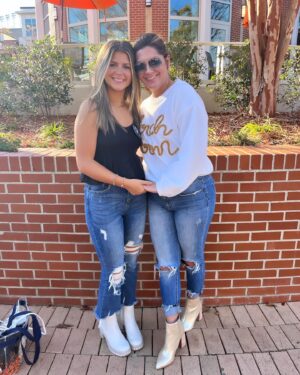Brittany Wagner Instagram - On the Plains. 
#wareagle

👢/ sweater: @frontporchala