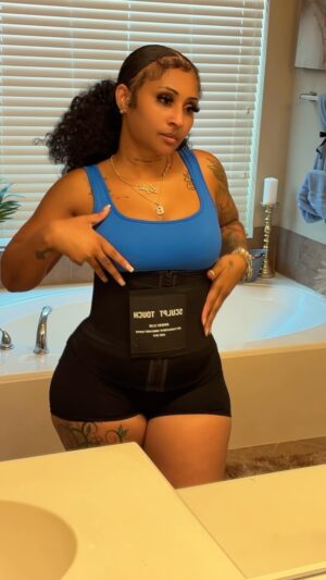 Brittney Bee Starr Williams Instagram - GET INTOOOOOO ITTTTT 
Ladies I’ve been tryna get my hour glass shape back and baby @sculpt_touch is definitely giving that faster push 😆😆😆😆

This one is the Hour glass Sauna girdle waist trainer THANK ME LATER🎉🎉
If u want 25% off USE MY CODE BW25