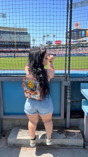 Brittney Guzman Instagram - Come with us to the padre game for Mother’s Day 😘 #padres#dodgerstadium#mothersday#tatis#sundayfunday