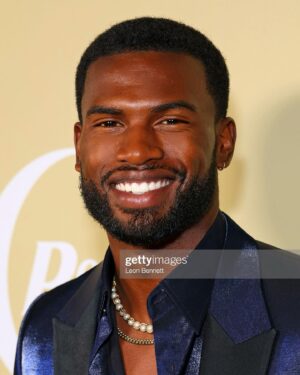 Broderick Hunter Instagram - A night to remember✨
Honored to be apart of the #power100 with @ebonymagazine 

Thank you for having me

Suit by @dzojchen 
Styled by @changeofwardrobe