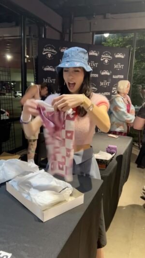 Brooke Alexx Instagram - How cool 🥰 thank you @peacefulwaysofwar!!
.
#singersongwriter #songwritersofinstagram #fanmeeting #handmadeclothes #diyclothes #handembroidery