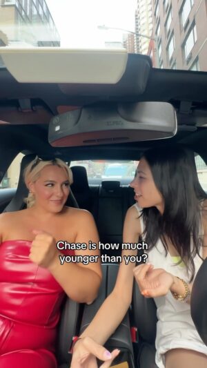 Brooke Alexx Instagram - Found a fellow cougar 🤝 @deannagiulietti 
.
#reaction #reactionvids #youngerguys #dating #relationship #femaleempowerment #feminsim #singersongwriter #songwritersofinstagram