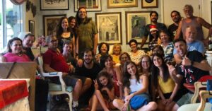 Bruno Heder Instagram - Que delicia estar aqui com todos vcs, galera especial e papos muito bons! Amo vcs ❤️, feliz natal/navidad para todos #familia