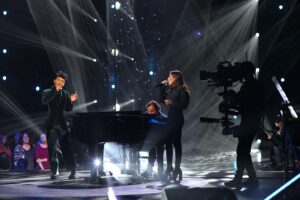 Bruno Moneroe Instagram - ⭐️ La « NOUVELLE STAR » est de retour sur M6 ! ⭐️ Pour fêter ses 20 ans ! 🎂 Le 15 février (2024) à 21H10 en PRIME TIME 🪩 présenté par la belle : KARINE LE MARCHAND ! 🦁 L’occasion pour moi, de chanter sur le PRIME et dire « Merci » à la Vie … 🙏🏻🌸 

👽⭐️🎙️ Au programme : « les plus belles voix » de l’émission culte ... 🎤☄️ des retrouvailles fortes en émotions, avec les finalistes emblématiques et mythiques, « grands favoris » du « public » et du « jury »... qui ont « écrit l’histoire » du télé-crochet-musical , à la TV (M6), devant plus de 6 millions de téléspectateurs (en 2006) ! 💋 Ainsi que certains « gagnants » ⭐️ Tous reprendrons en : (solo/duos/trios/groupe) les chansons (incontournables) et cultes, qui les ont rendues célèbres, jusqu’à aujourd’hui ! (2024) 👑 Mais aussi des titres : INÉDITS très fort en émotions ... ainsi que de « savoureux magnétos » bien nostalgiques ... pour votre plus grand plaisir ! 💋

🎙️ « La crème de la crème » 🎙️ des finalistes ! Vos : « Nouvelles Stars »... réunis pour la toute première fois en 20 ans !

amelbent
@jdoreofficiel
@cameliajordana
@bruno_moneroe_officiel 🪐👽
@myriamabel
@christophewillem
@missdominiqueoff
@thierryamieloff 
@amandinebourgeoisoff 

🪸🧜🏻‍♂️🫧🐠🦀 Vous êtes tous invités, pour ce rendez-vous UNIQUE fort en émotions : le mercredi 15 février à 21:10 sur @m6officiel ⭐️ Présenté par : Karine Le Marchand ! 🌞

🪩 Vous y retrouverez , le « Jury » culte et inégalable : 
@mariannejamesofficiel @andremanou @manukatche @doveattia 🪩 

MERCI : À toute l’équipe de : @fremantlefrance @m6officiel 🙏🏻 @marjorie_ascione & @nouvellestar 💋 Je vous AIME ... 💋 

#20AnsNouvelleStar 🎂 #NouvelleStar #20ans #M6 #Fremantle #France #Gala #NouvelleStar20ans #FremantleFrance #15Fevrier #2024 ⭐️ #Bruno #Monroe #PeterPan #Moneroe #BrunoNouvelleStar #BrunoMonroe 👽🪐#LesMoulinsdeMonCoeur ❤️ #MichelLegrand 🙏🏻 #Emotion #Voix #Prime #Direct #AndreManoukian #Jury #Piano #Chanteur  #Cover #Live #Merci 🪸🧜🏻‍♂️🫧🐠🦀 

⚠️ PUBLICATION : COLLABORATION COMMERCIALE ⚠️