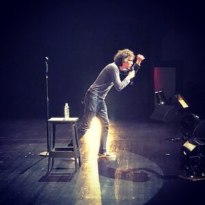 Bruno Muschio Instagram - Moi, quand je cherche si quelqu'un a de l'humour dans le public.