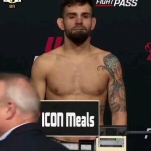 Bruno Silva Instagram - 🥊🇧🇷 PESO BATIDO!

Bruno Silva cravou 57.1 kg na pesagem oficial para o #ufcvegas94

⏫️ Sigam @mmanews_br
❤️ Curta
📤 Compartilhe