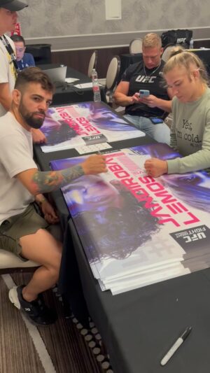 Bruno Silva Instagram - LFG 🥷⚔️👊 

#ufc #mma #viral #ko #performance