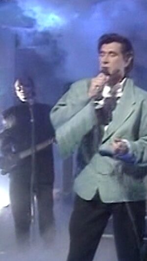 Bryan Ferry Instagram - Bryan Ferry appeared on Top Of The Pops performing “Is Your Love Strong Enough" on April 10th, 1986

#bryanferry #totp #onthisday