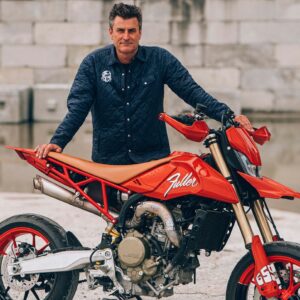 Bryan Fuller Instagram - HYPER MONO 659: World’s First (We Think) Ducati Hypermotard 698 Mono custom — by @fullermoto / @fullermotoshop! 

The first Hypermotard Mono to arrive in Georgia landed in the hands of none other than @fullermoto, who wasted no time in customizing it. 

“I just love taking what I feel the engineers and designers would have wanted the finished product to be and following through. It really is a beautiful meeting of modern running, electronics, and some old world custom to make it nasty!”

With builder thanks to @mountainmotorsports_ (dealer), @jmacsshack (upholsterer), in-house fabricators @delorean_kid and @thatalfaguy, and our friend @chastinbrand for the pinstriping and hand-lettering. 

Photos: @drewperlmutter. Full build story and gallery today on BikeBound.com! ⚡️Link in Bio⚡️