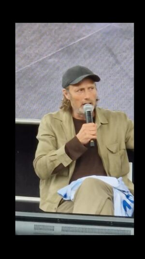 Bryan Fuller Instagram - MADS TALKING ABOUT DUST BUNNY

REPOST FROM @madsmikkelsen_lover