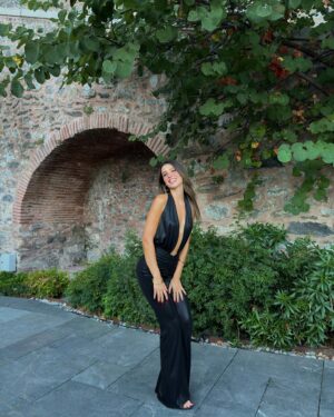 Buçe Buse Kahraman Instagram - 🖤