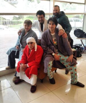 Bülent Alkış Instagram - #alemdebirgece #sinema#cinema#film #yakında@omergecu @beytiengin@akbasaydemir