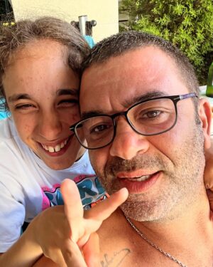 Bülent Şakrak Instagram - Sırası ile 3-2-1 😂
#kızımmelisa 🧿