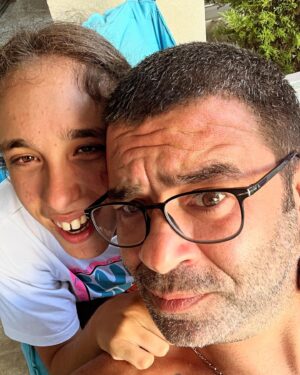 Bülent Şakrak Instagram - Sırası ile 3-2-1 😂
#kızımmelisa 🧿