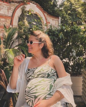 Burcu Biricik Instagram - Smile Luna Smileeeee 💫☀️🌸