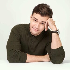 Burkely Duffield Instagram - Weekend relax mode engaged #🤙 Exactly how I'm feeling in this photo by @dylancoulter at the @vulture super cool photo shoot at #NYCC #happysaturdaytoall #✌️