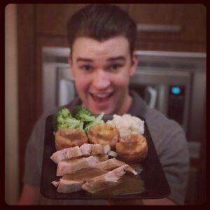 Burkely Duffield Instagram - My first ever attempt at cooking my own Sunday Roast Dinner 👨‍🍳 #cheftime #startingtheweekright #yorkshirepuddingsarelife🇬🇧